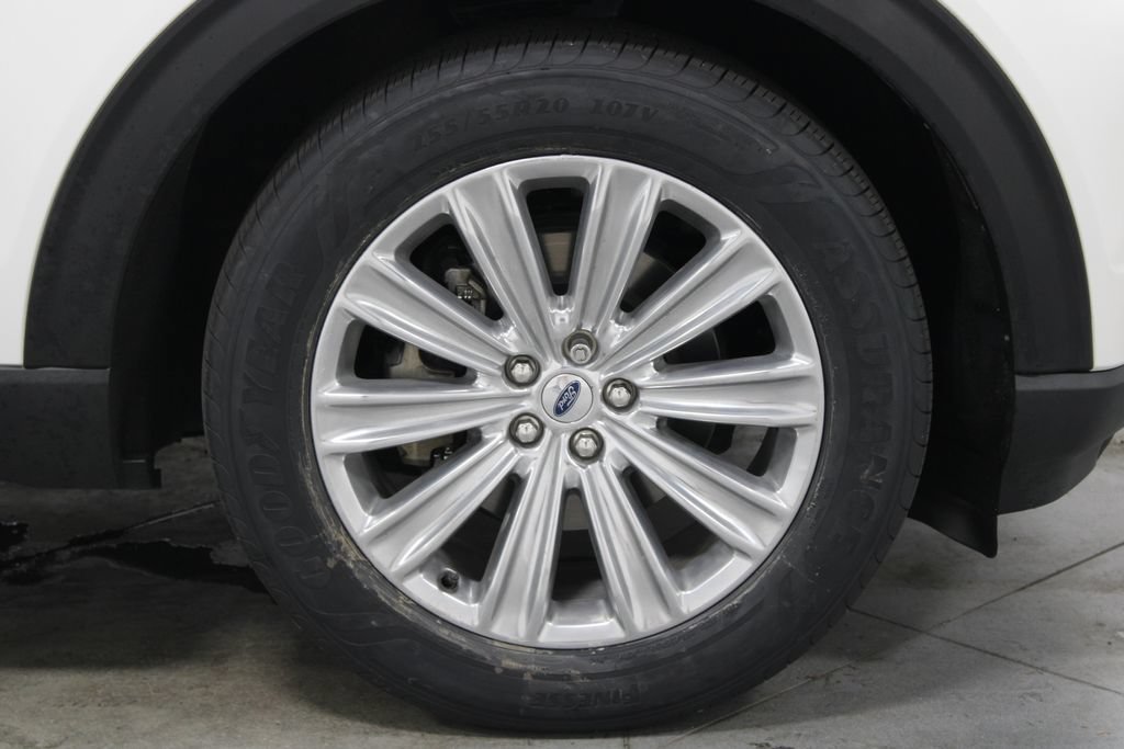 Used 2021 Ford Explorer Limited w/ Equipment Group 301A RWD image 12