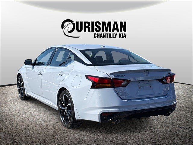 Used 2023 Nissan Altima 2.5 SR w/ SR Premium Package image 4