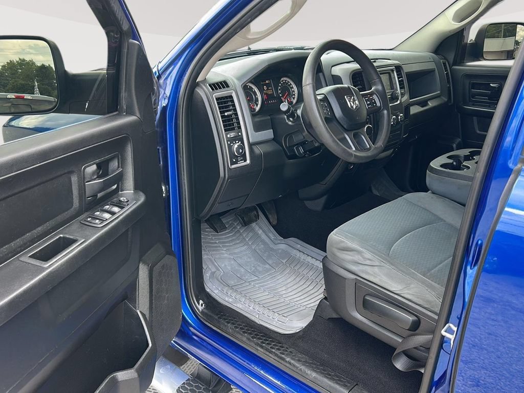 Used 2019 RAM 1500 Express w/ Express Value Package AWD/4WD image 2