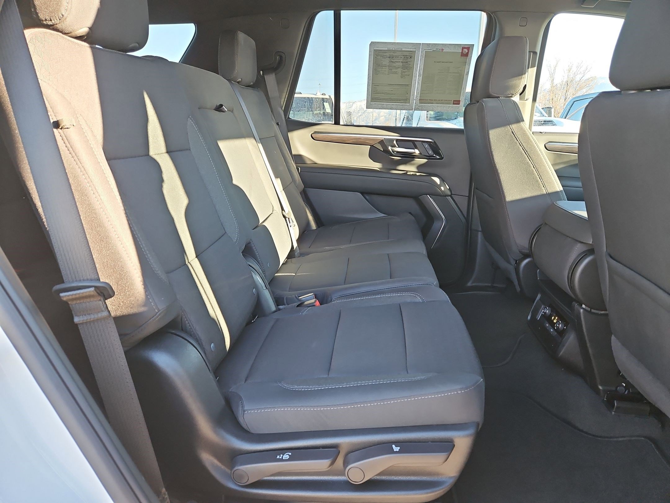 Used 2026 Chevrolet Tahoe LS AWD/4WD image 30