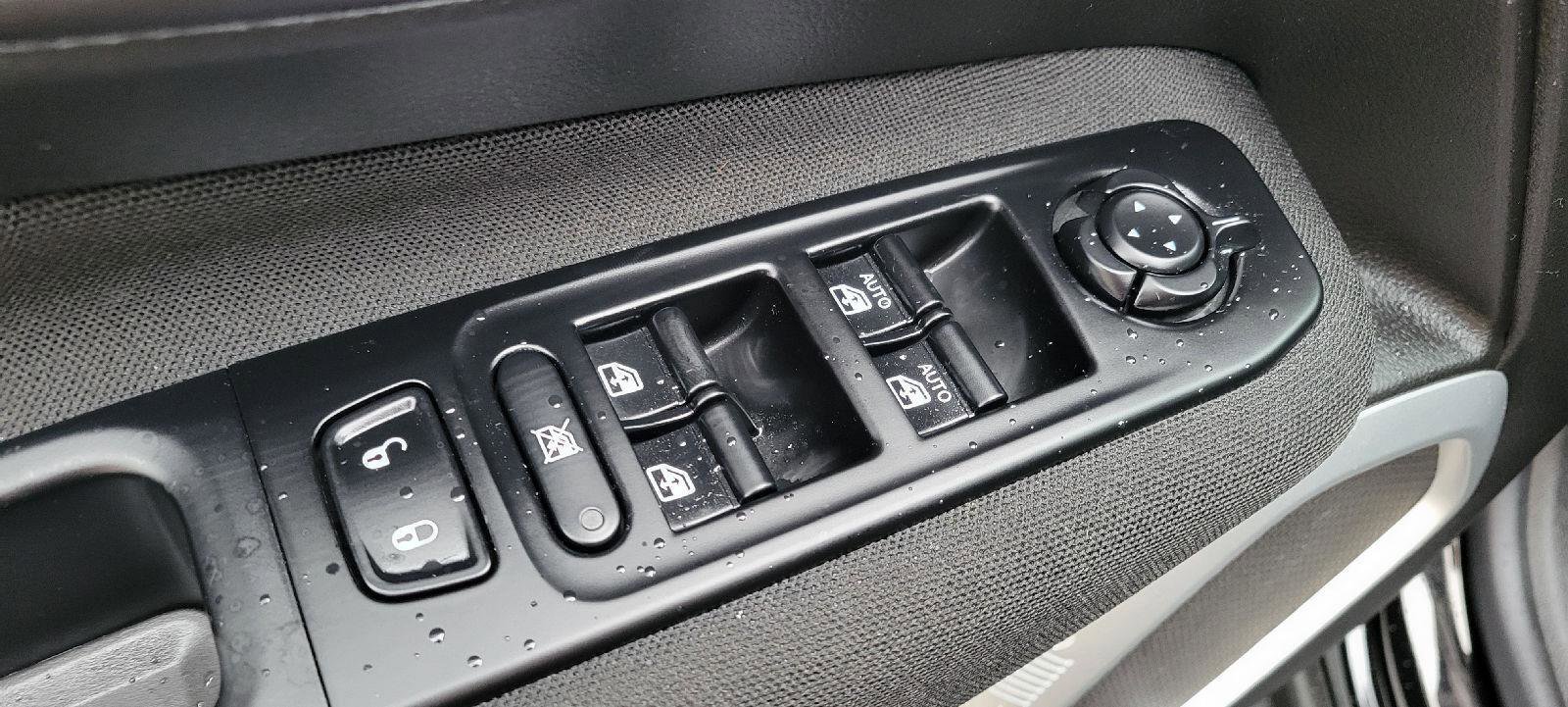 Used 2019 Jeep Renegade Sport image 7