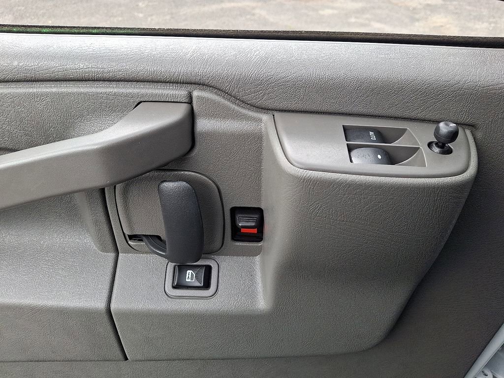 Used 2024 GMC Savana 2500 w/ Driver Convenience Package RWD image 12