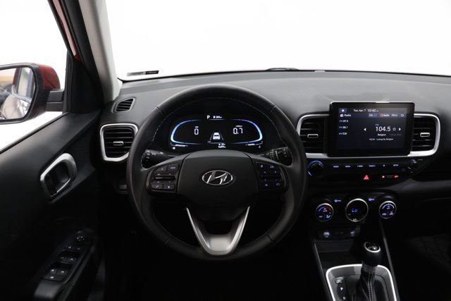 Certified 2024 Hyundai Venue SEL image 11