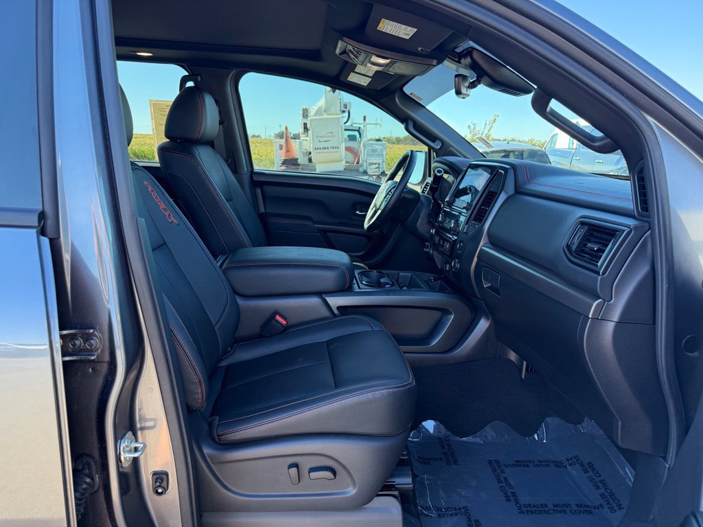 Used 2024 Nissan Titan PRO-4X w/ Pro-4x Convenience Package AWD/4WD image 27