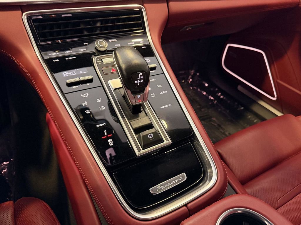 Certified 2023 Porsche Panamera 4 AWD/4WD image 19