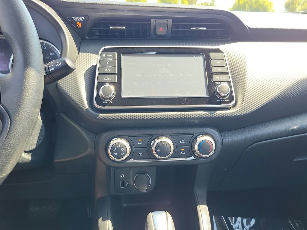 Used 2022 Nissan Kicks S FWD image 15