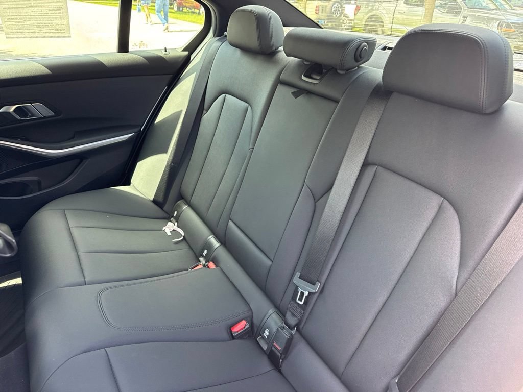 Used 2020 BMW 330i xDrive Sedan w/ Convenience Package AWD/4WD image 11