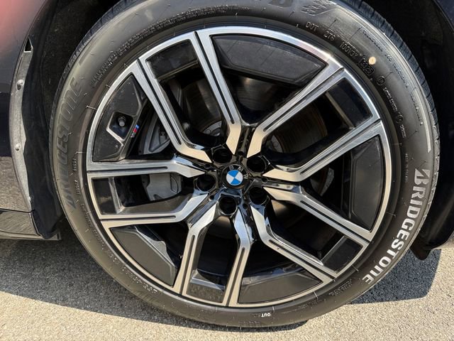 Certified 2026 BMW 750e xDrive image 37