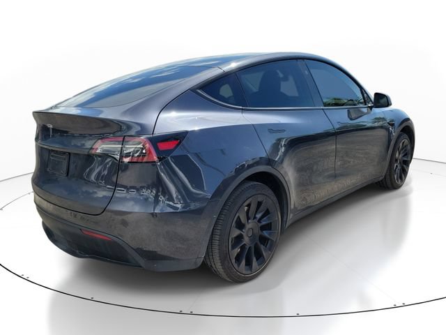 Used 2024 Tesla Model Y 2WD image 2