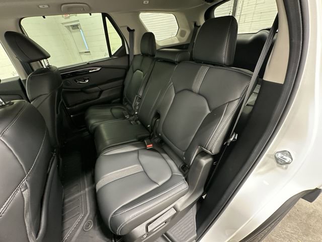 Used 2025 Honda Pilot Touring image 20