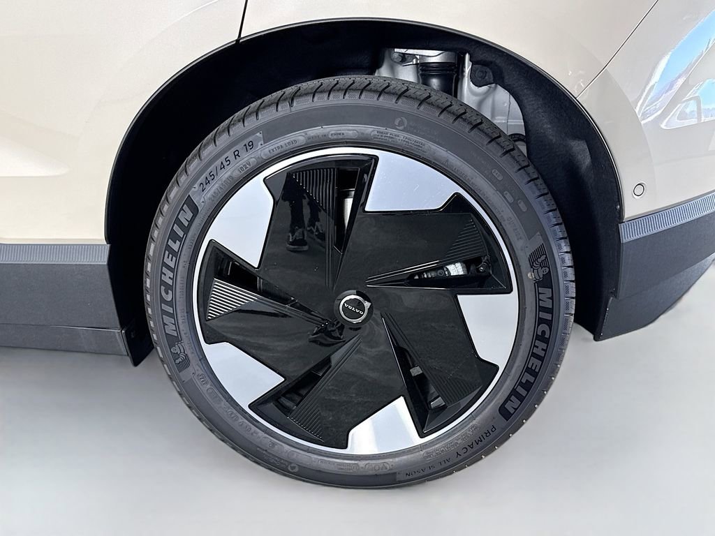 New 2026 Volvo EX30 Ultra w/ Protection Package image 30
