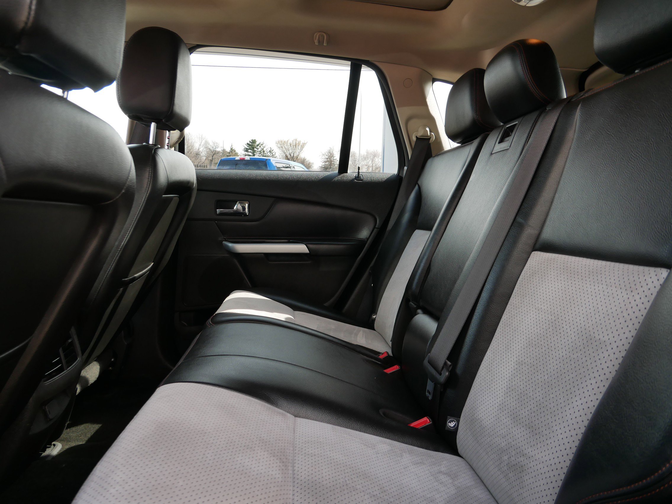 Used 2013 Ford Edge SEL image 7