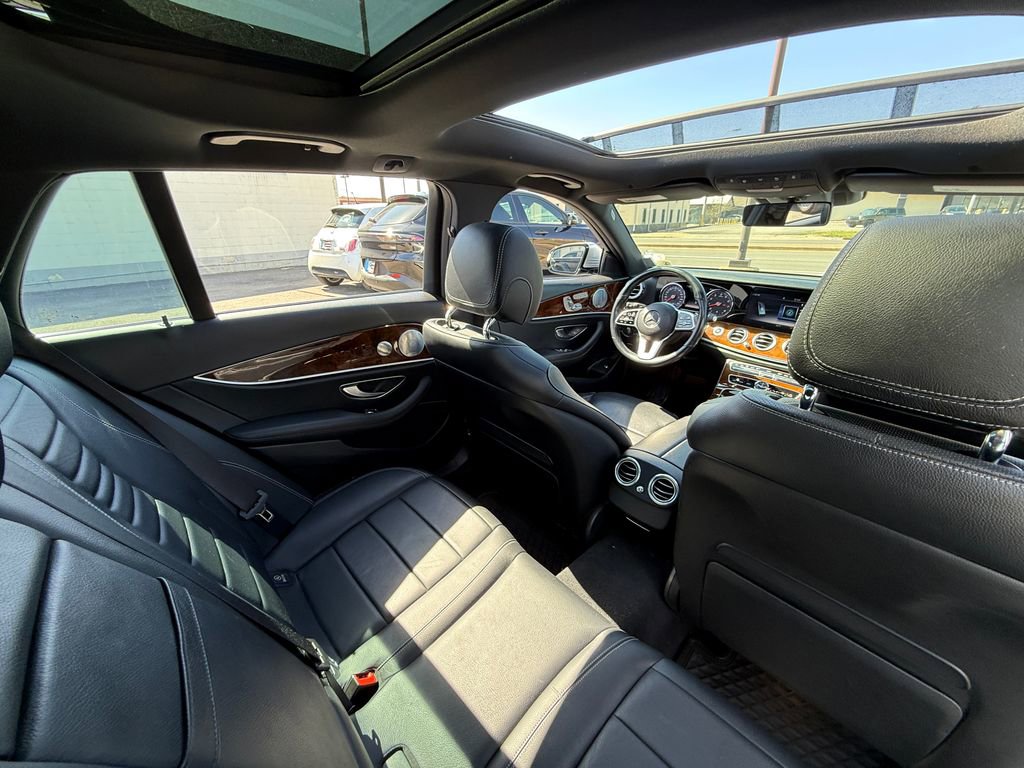 Used 2019 Mercedes-Benz E 450 4MATIC Wagon w/ Premium Package image 31