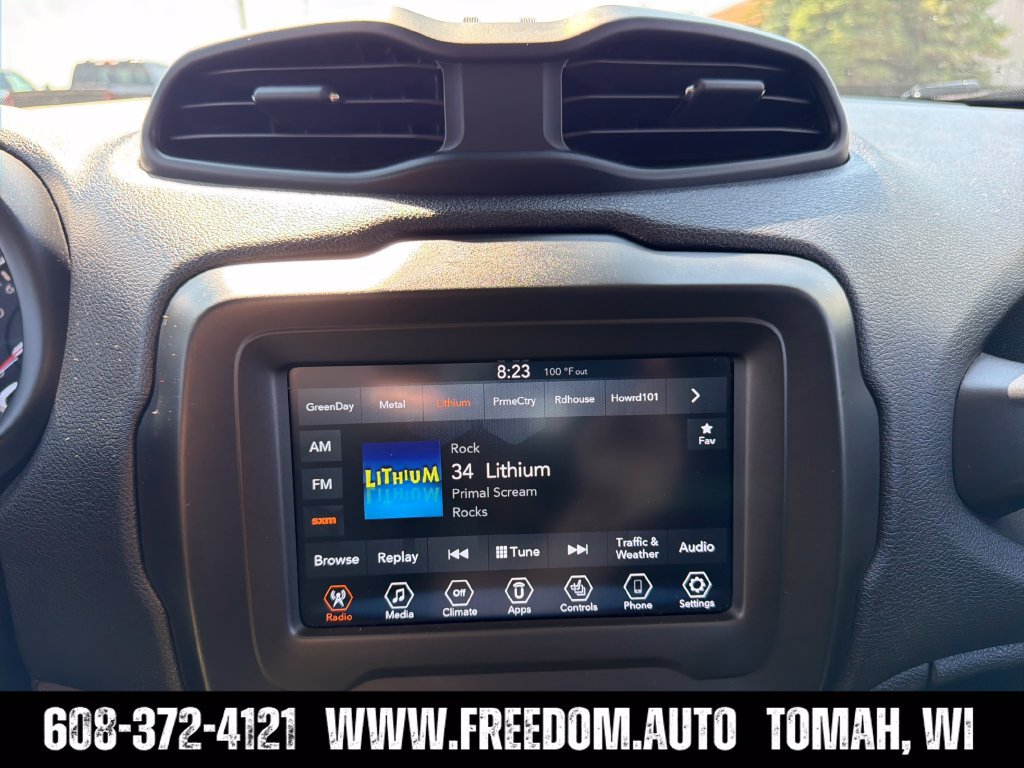 Used 2020 Jeep Renegade Altitude AWD/4WD image 18
