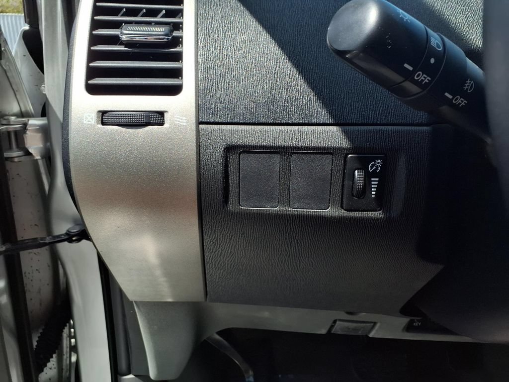 Used 2007 Toyota Prius Touring FWD image 12
