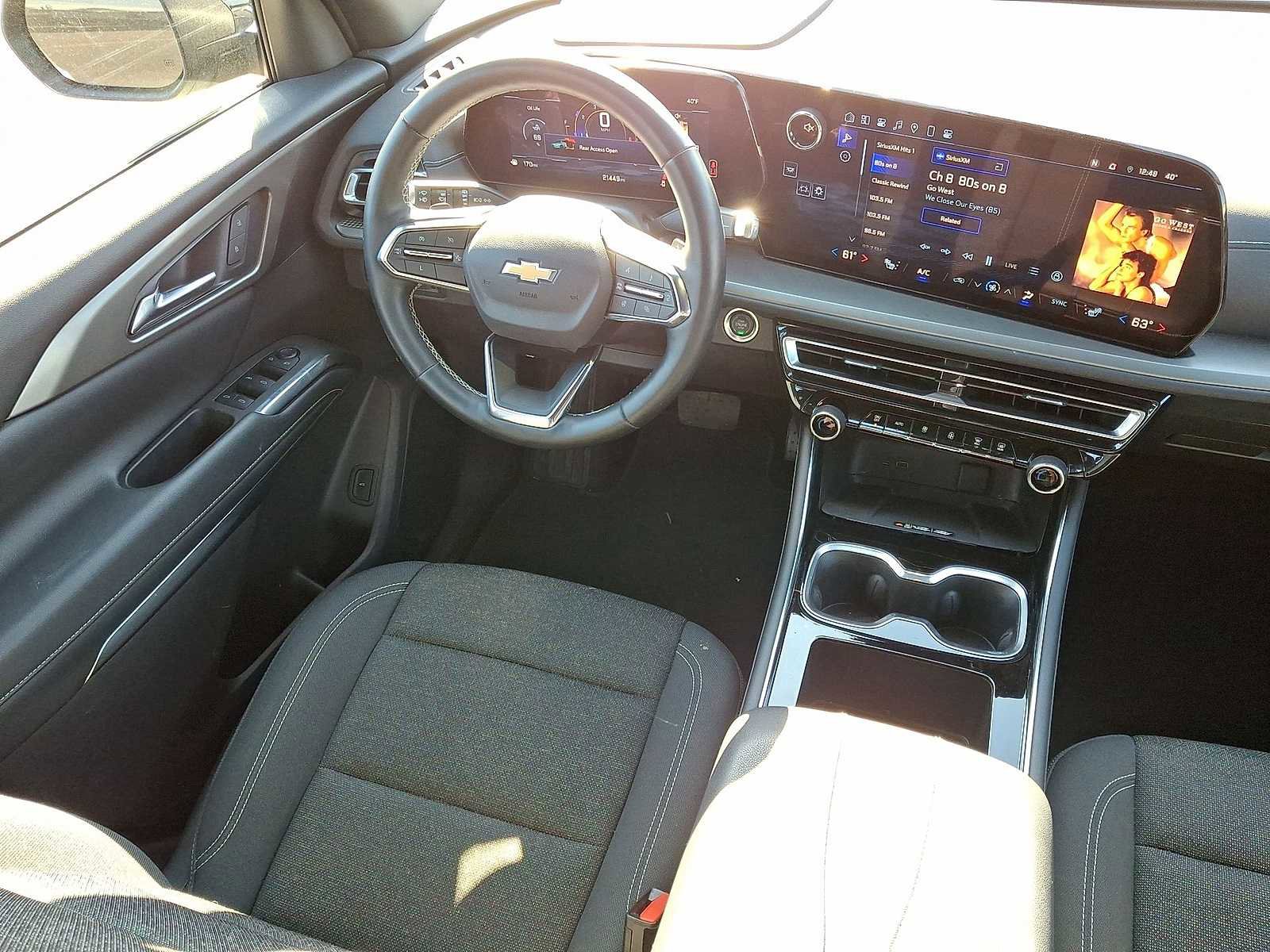 Used 2025 Chevrolet Traverse LT image 10