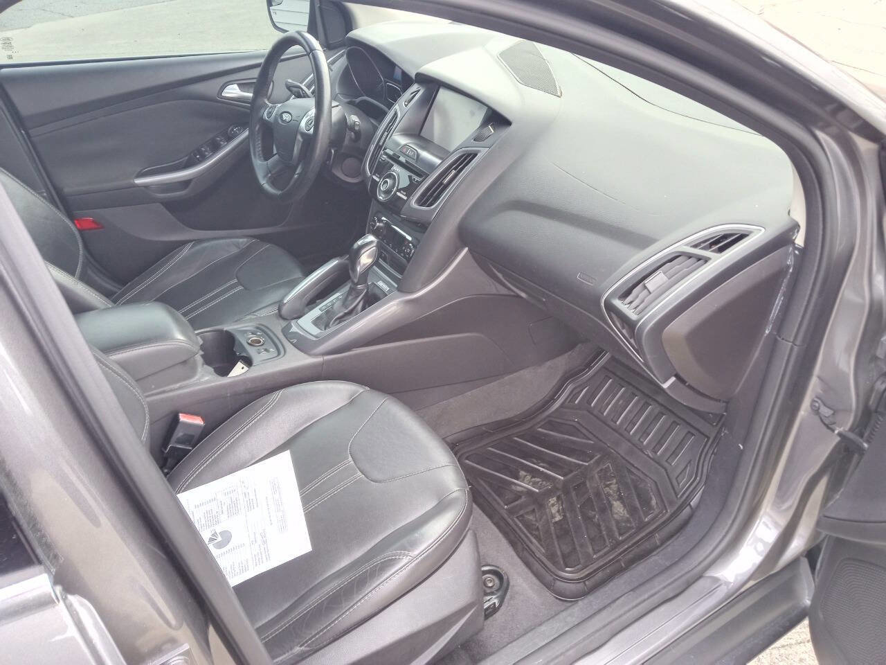 Used 2013 Ford Focus Titanium w/ Titanium Handling Pkg image 10