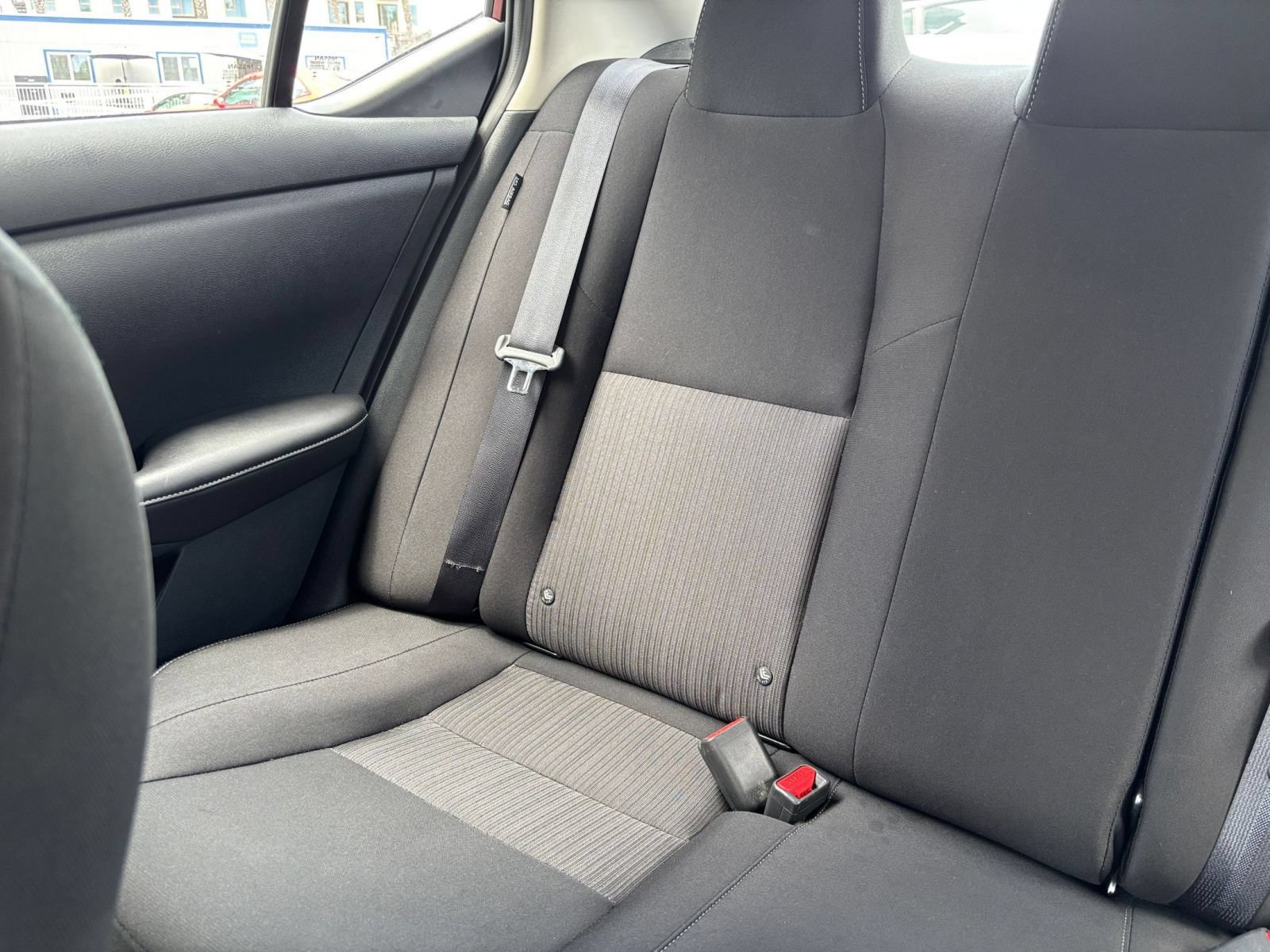Used 2025 Nissan Sentra SV FWD image 36
