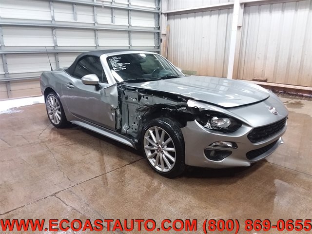 Used 2017 FIAT 124 Spider Lusso RWD image 1
