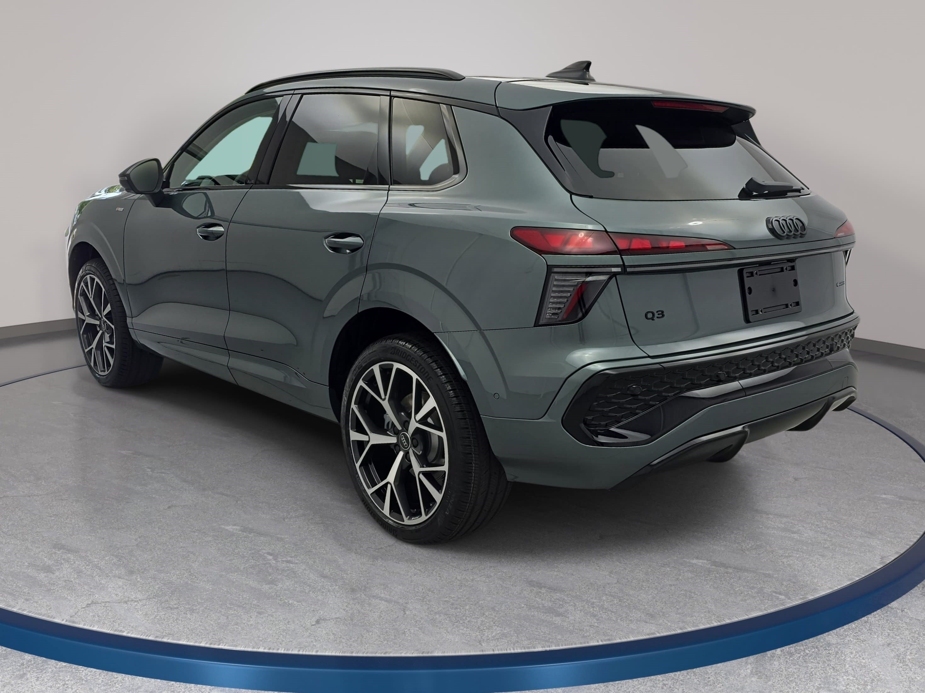 New 2026 Audi Q3 quattro 2.0T AWD/4WD image 7