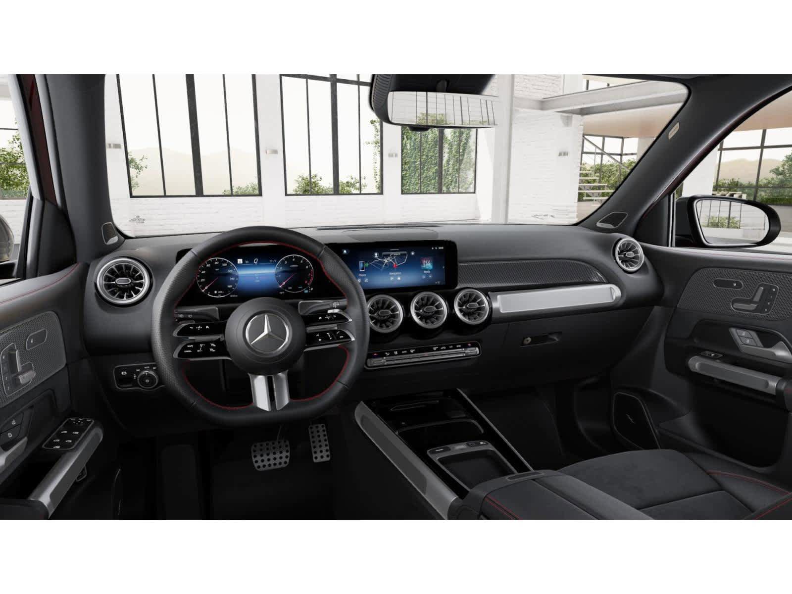 Used 2025 Mercedes-Benz GLB 250 image 2