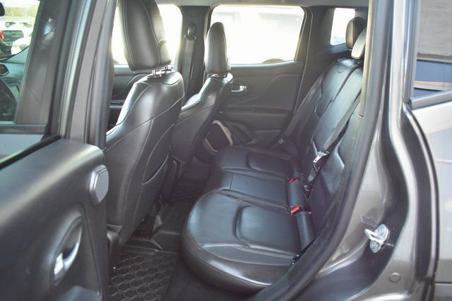 Used 2017 Jeep Renegade Limited image 31