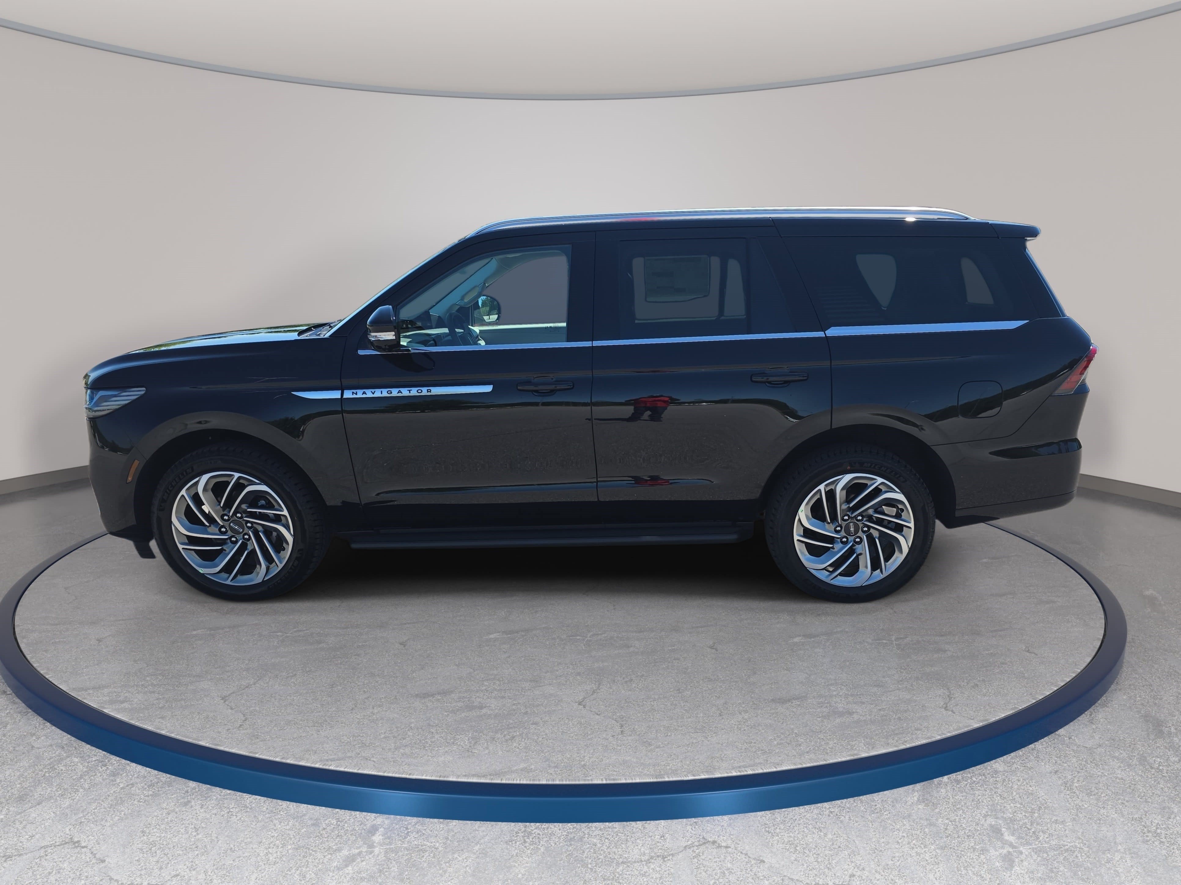 New 2026 Lincoln Navigator Premiere AWD/4WD image 8
