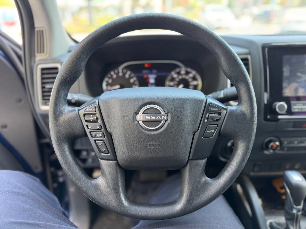 Used 2022 Nissan Frontier SV AWD/4WD image 6