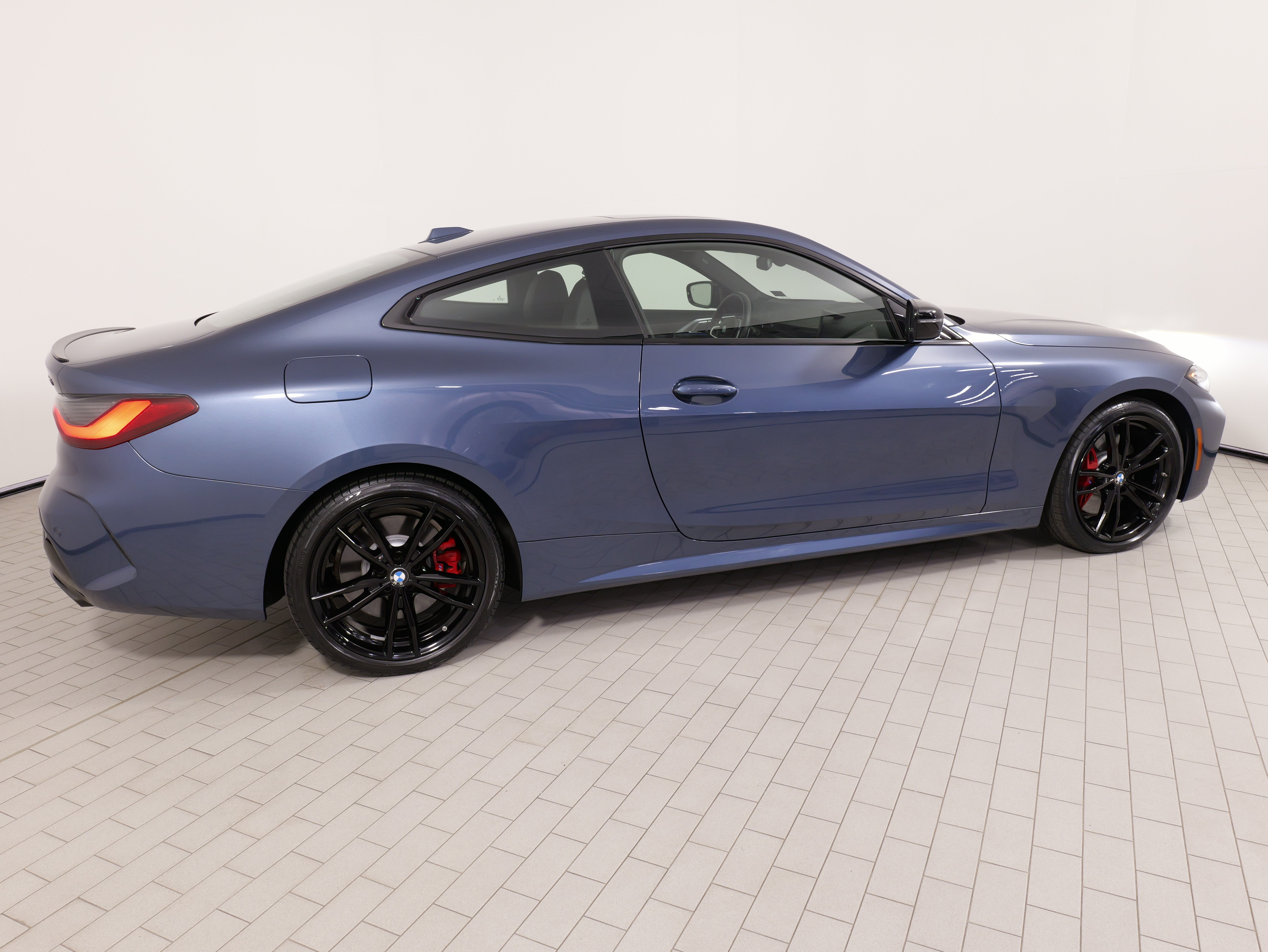 Used 2024 BMW 440i xDrive Coupe w/ Premium Package AWD/4WD image 9
