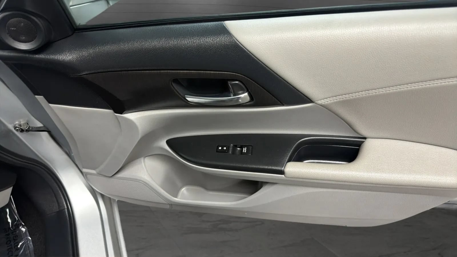 Used 2013 Honda Accord EX image 18