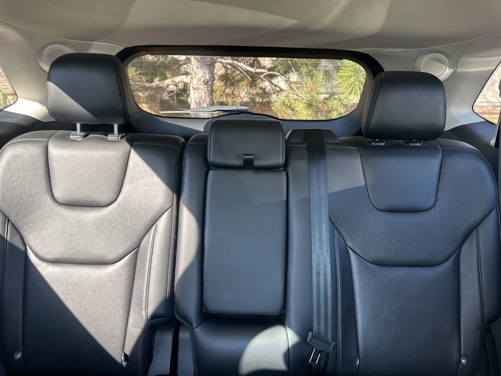 Used 2020 Ford Edge Titanium image 21