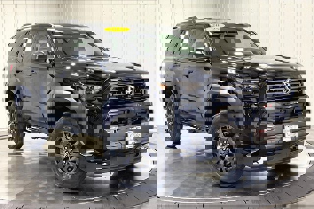 Used 2025 Toyota 4Runner SR5 image 3