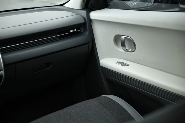 Used 2022 Hyundai Ioniq 5 SE image 28