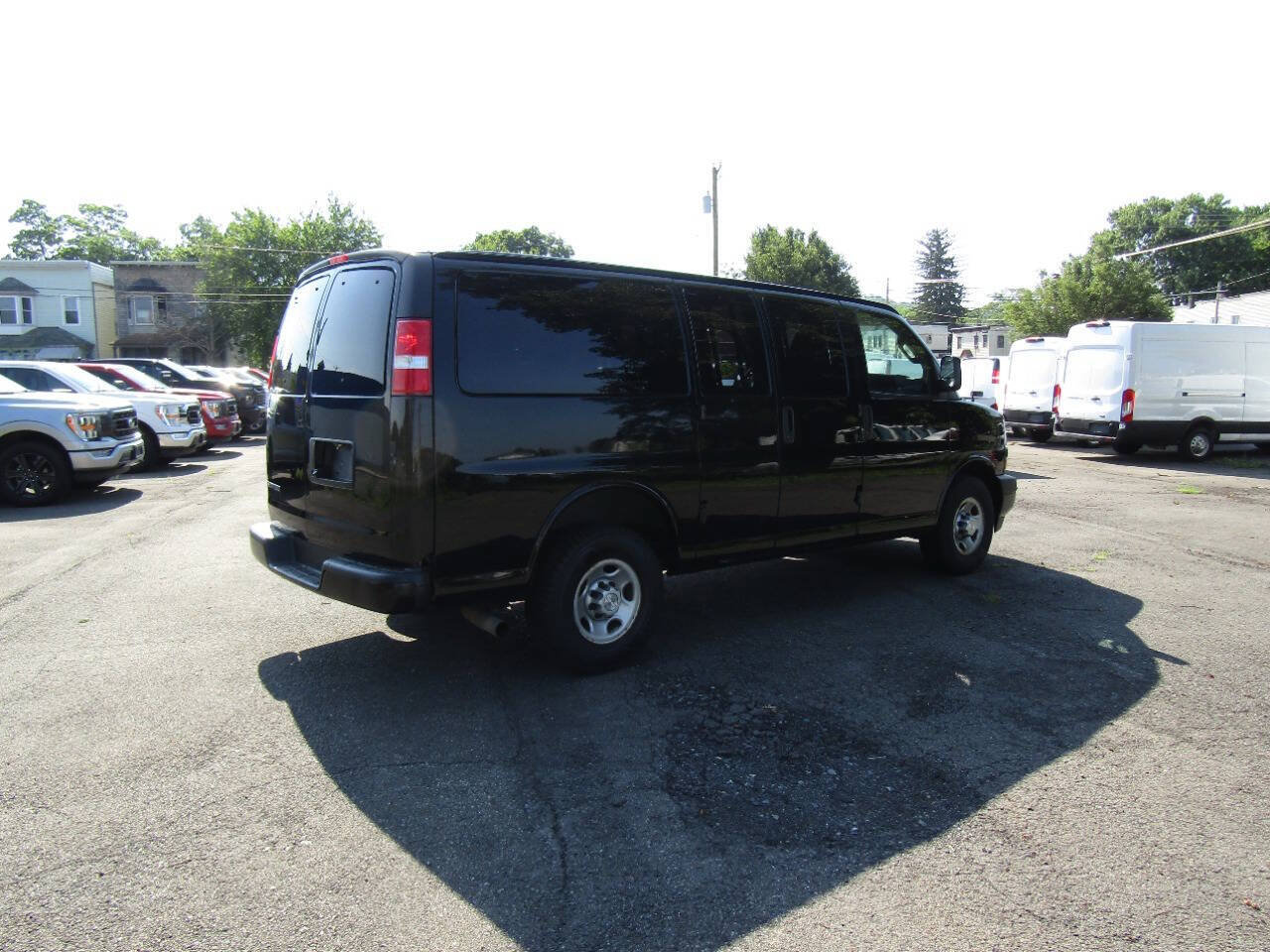 Used 2018 Chevrolet Express 2500 LS RWD image 6
