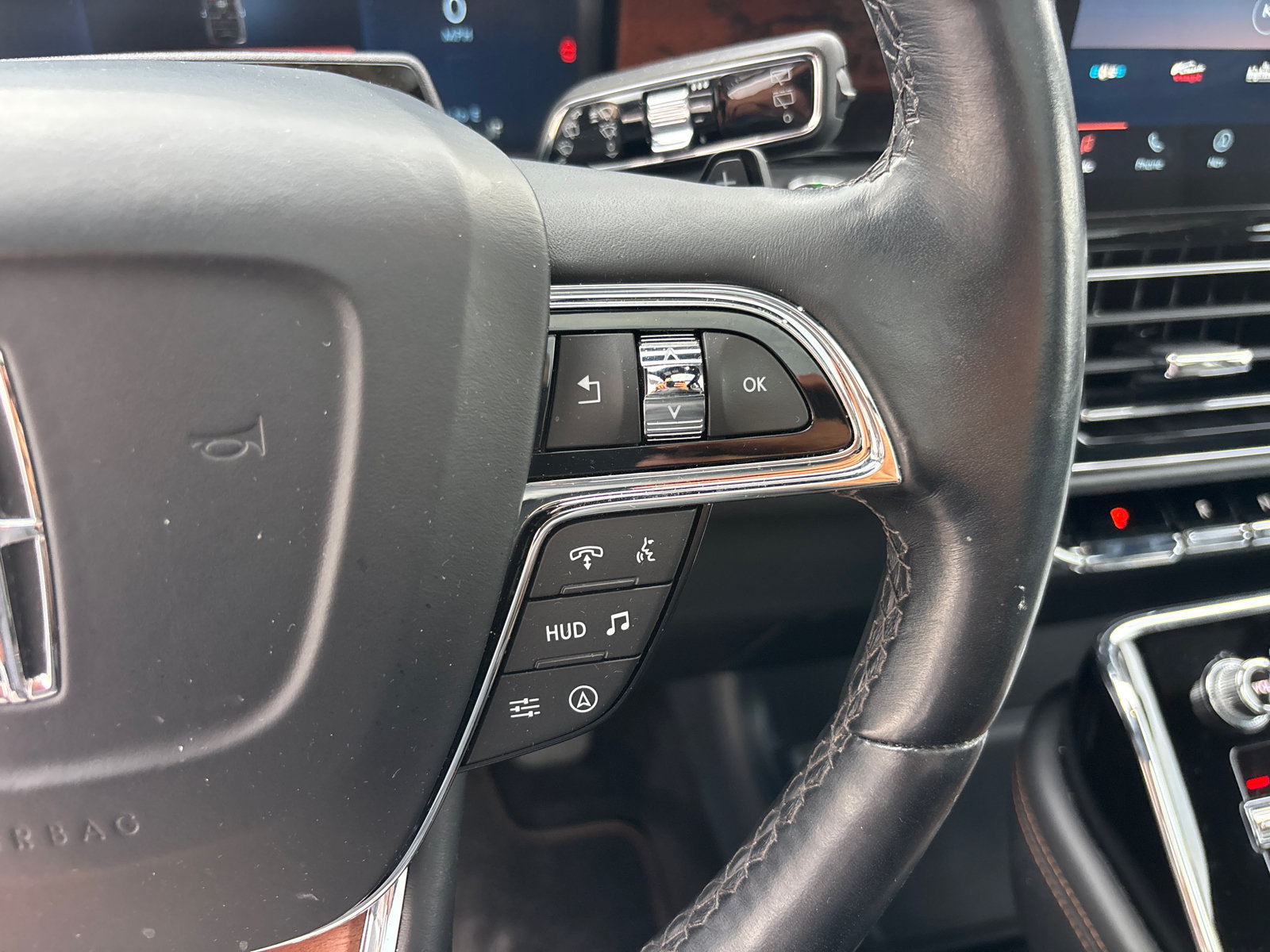 Used 2023 Lincoln Navigator L Black Label AWD/4WD image 18