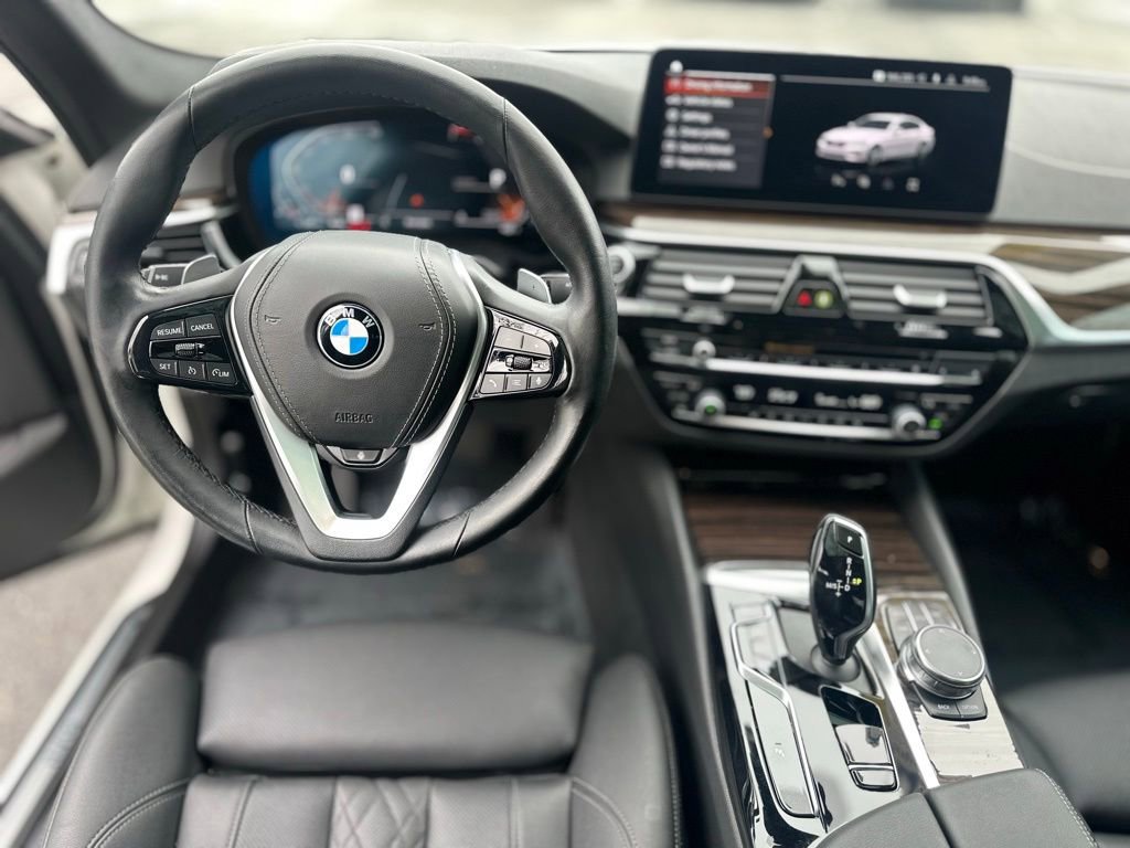 Used 2023 BMW 530i xDrive w/ Premium Package image 12