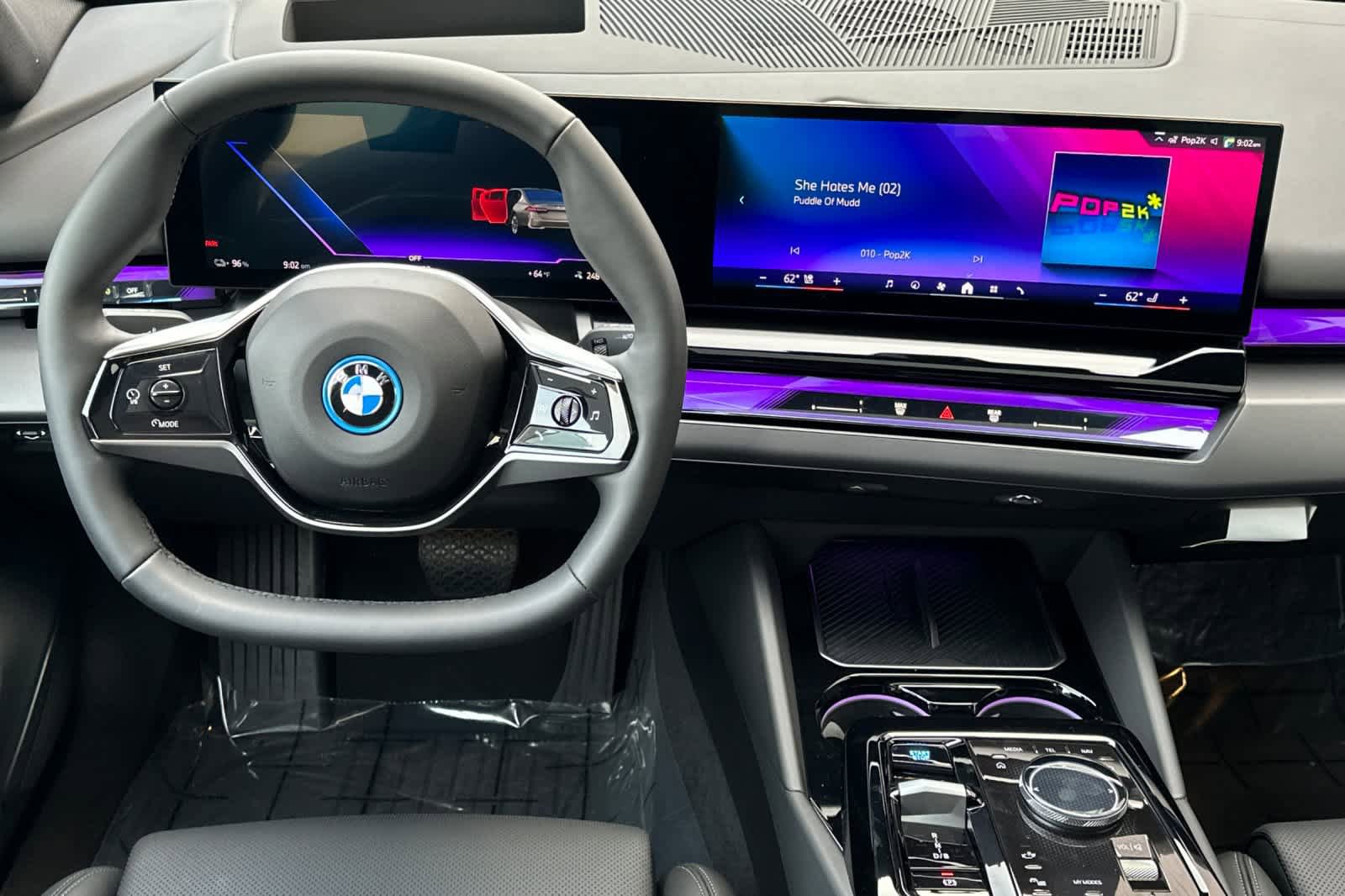Used 2024 BMW i5 eDrive40i w/ M Sport Package RWD image 15