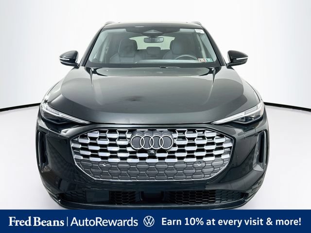Used 2025 Audi Q5 Premium Plus w/ Premium Plus AWD/4WD image 2
