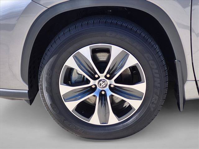 Certified 2026 Toyota Highlander XLE AWD/4WD image 23
