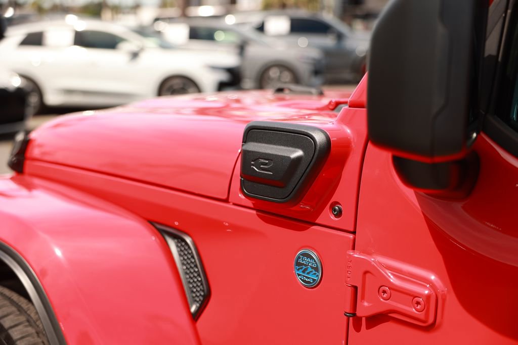 Used 2025 Jeep Wrangler Unlimited Sahara image 16