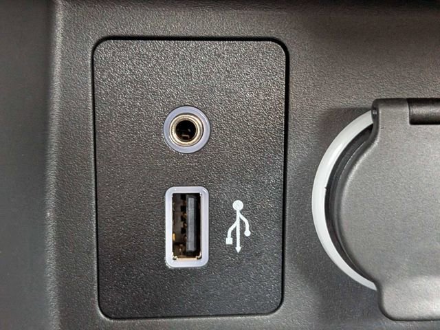 Certified 2025 Nissan Kicks Play S image 19