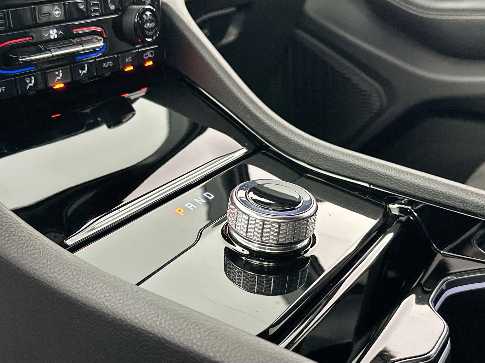 Used 2023 Jeep Grand Cherokee Altitude image 16