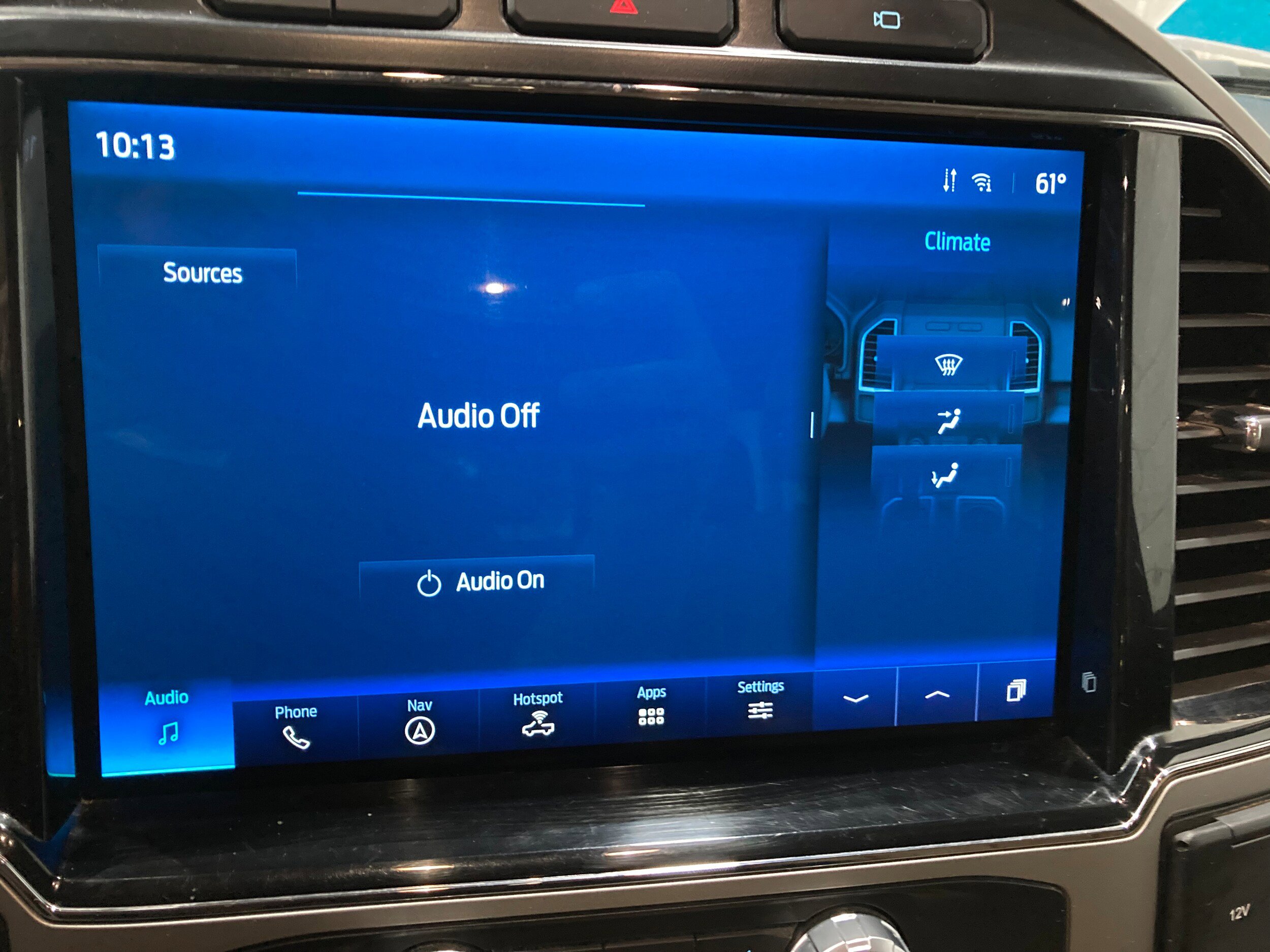 Used 2022 Ford F250 Lariat w/ Lariat Value Package AWD/4WD image 29