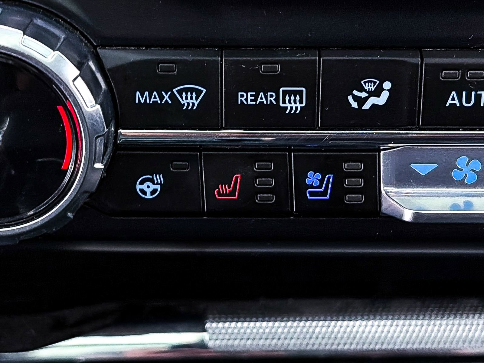 Used 2023 Ford F150 Lariat w/ Equipment Group 502A High AWD/4WD image 26