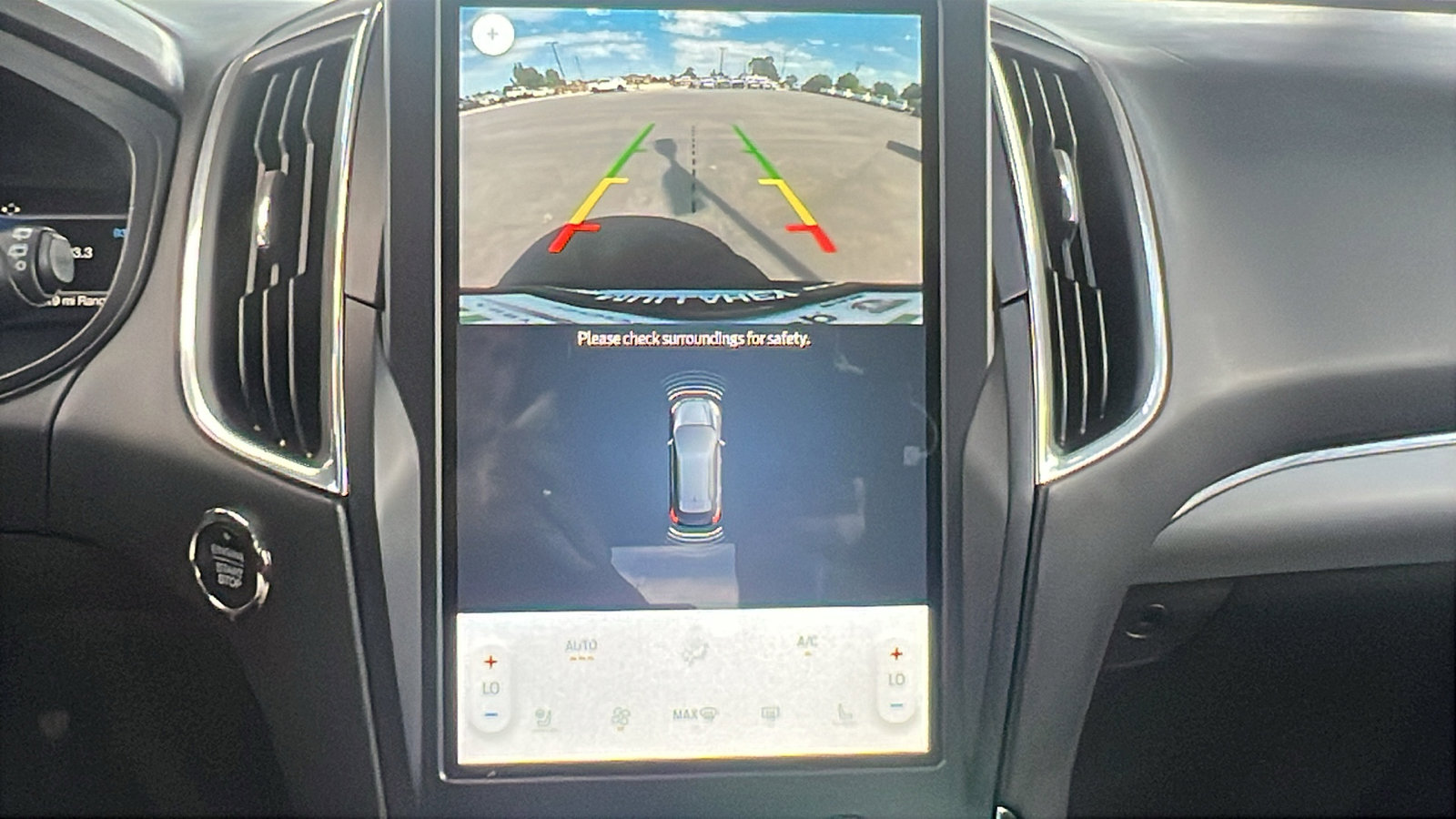 Used 2022 Ford Edge Titanium image 23