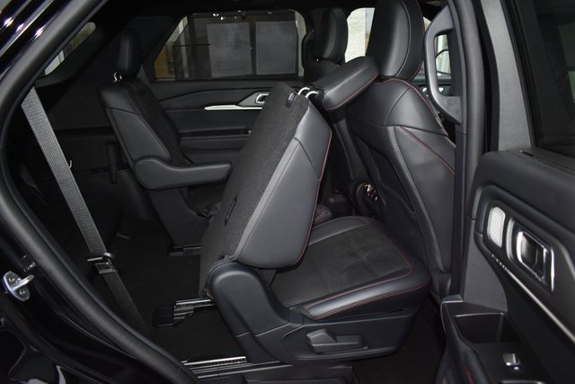 Used 2025 Ford Explorer ST image 49