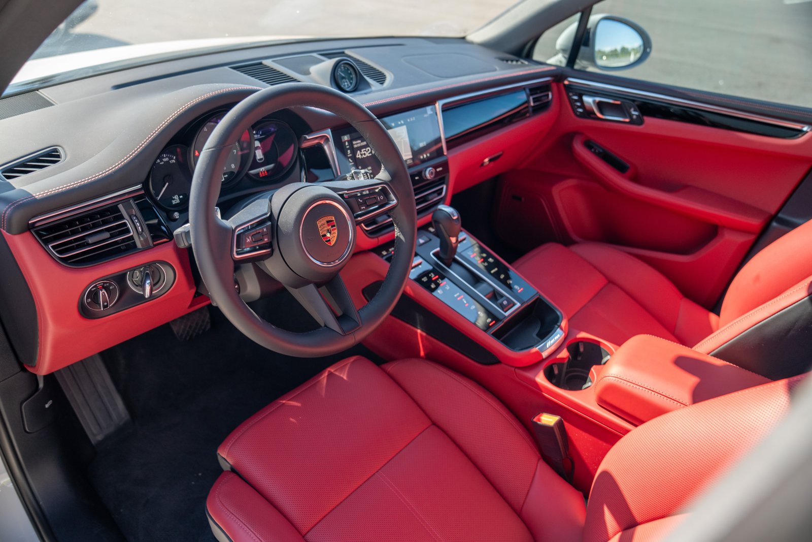 New 2026 Porsche Macan S AWD/4WD image 4