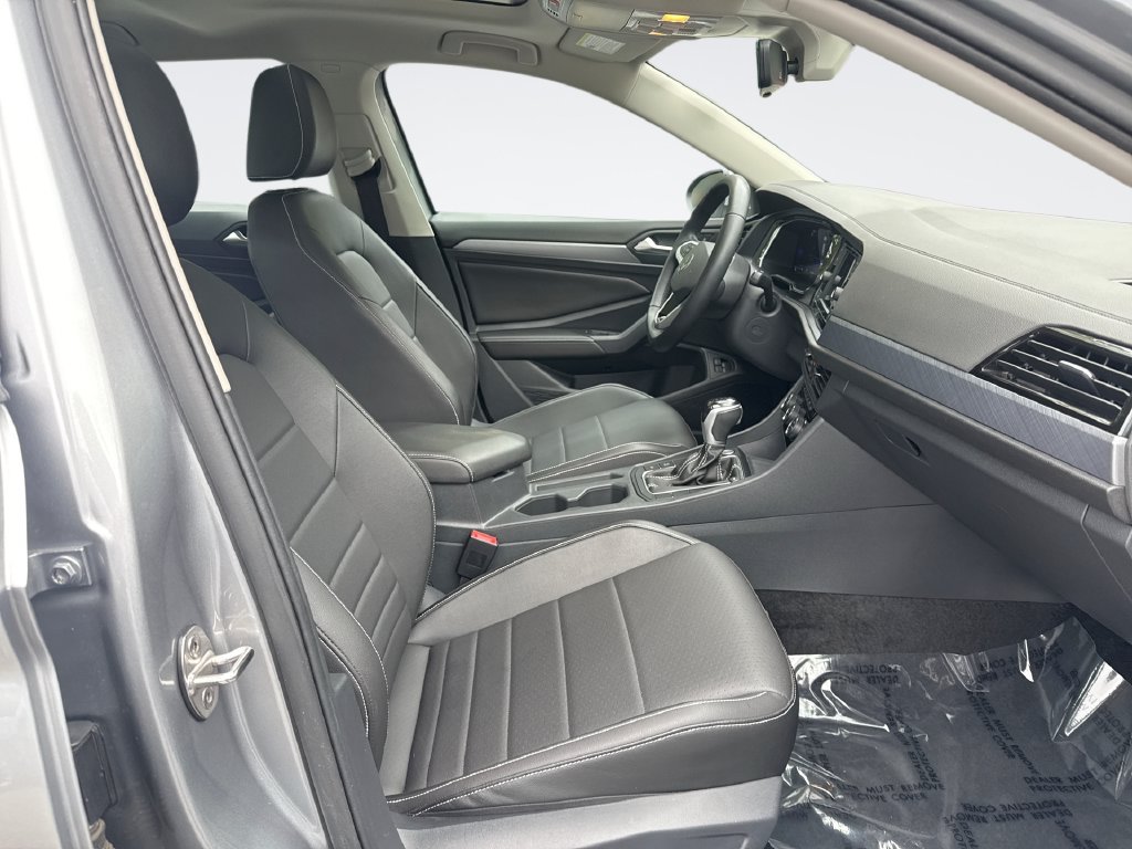 Used 2023 Volkswagen Jetta SE FWD image 25