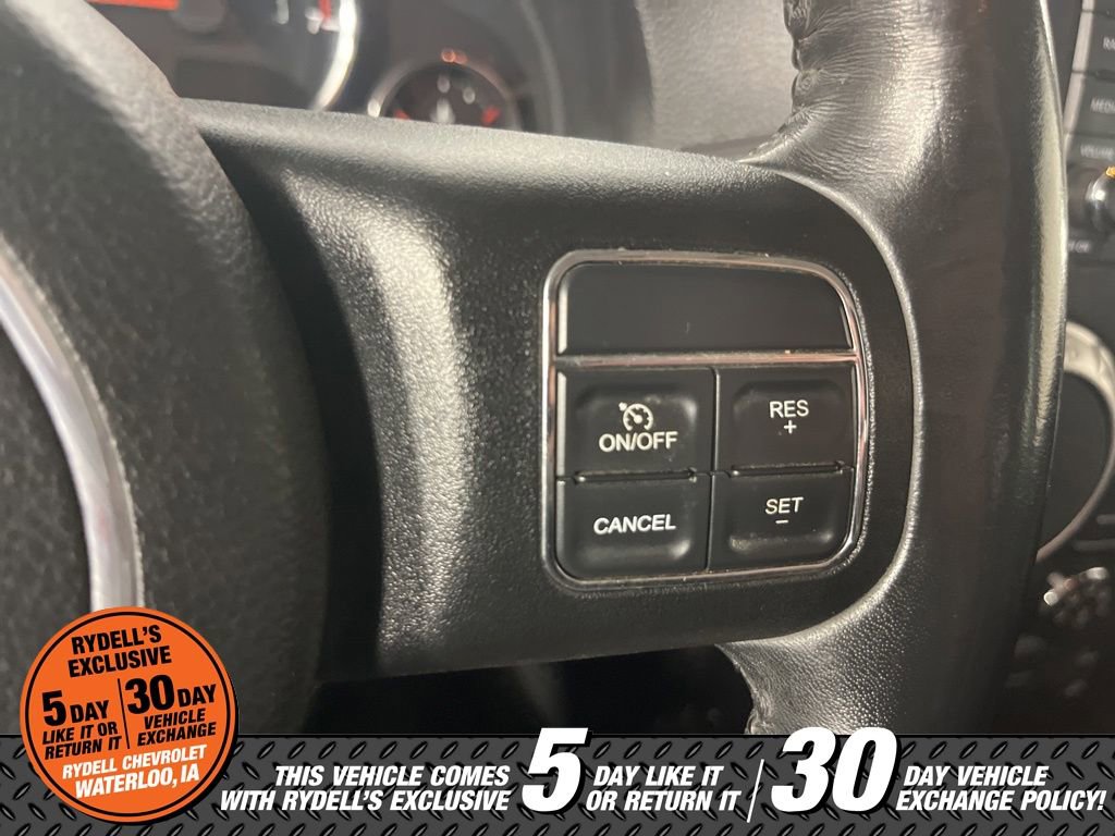 Used 2016 Jeep Wrangler Unlimited Sahara w/ Connectivity Group image 27