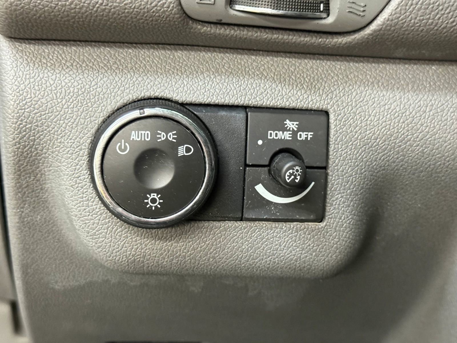 Used 2015 Chevrolet Traverse LS FWD image 28